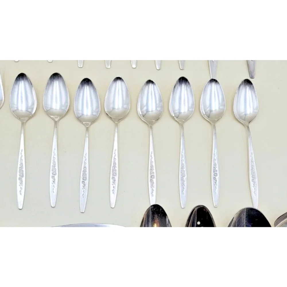 International Deep Silver LAUREL 46 Pc Wood Case Serving Utensils Embossed
